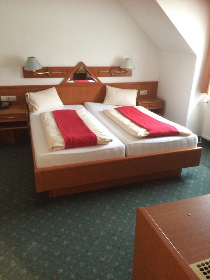 Hotel Jerolitsch Krumpendorf Exteriör bild